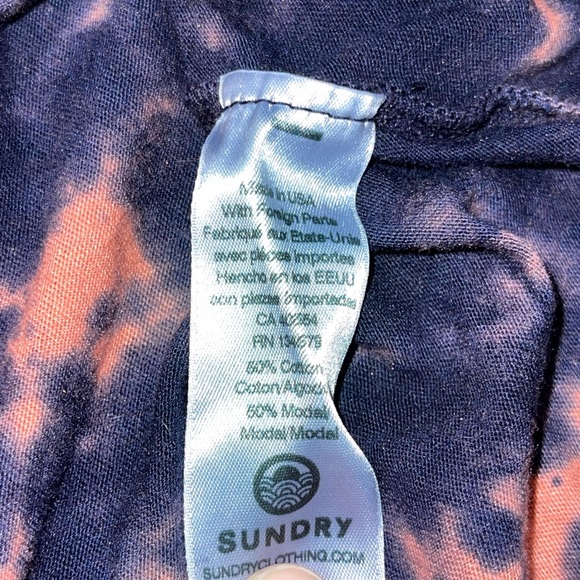 Sundry Woman’s Black & Coral Tie Dye T-Shirt Size 1 (Small) - Picture 4 of 5